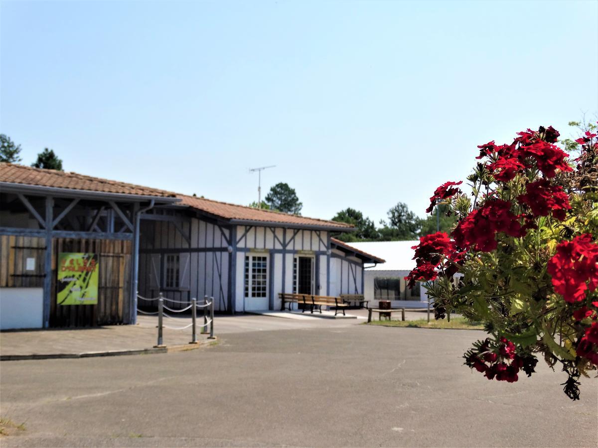 Camping Sunissim L'Airial By Locatour Soustons Exterior photo
