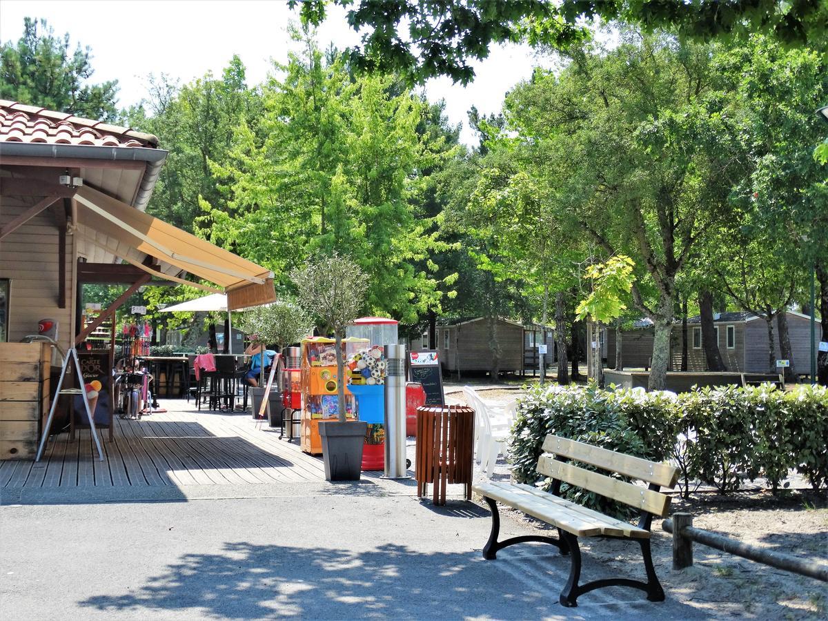 Camping Sunissim L'Airial By Locatour Soustons Exterior photo